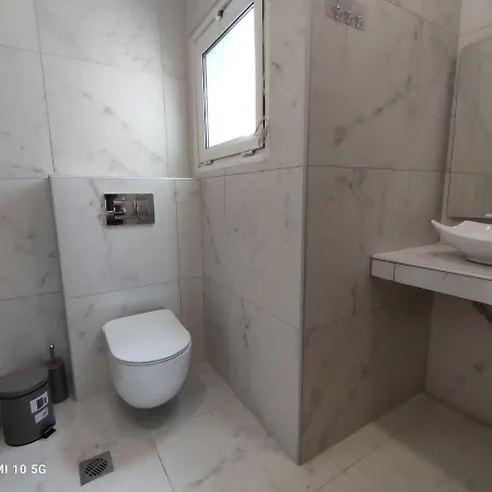 In The Heart Of Next To Monastyraki. Apartment *