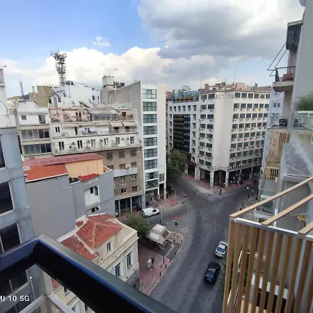 Apartment In The Heart Of Next To Monastyraki.