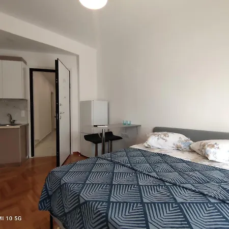 In The Heart Of Next To Monastyraki. Apartamento
